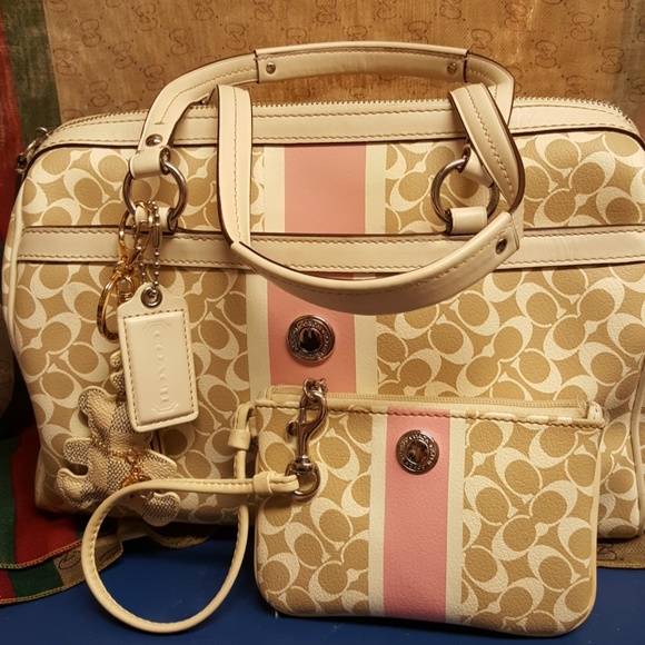 Elegance ♥ Coach Handbag and clutch set - Picture 3 of 8